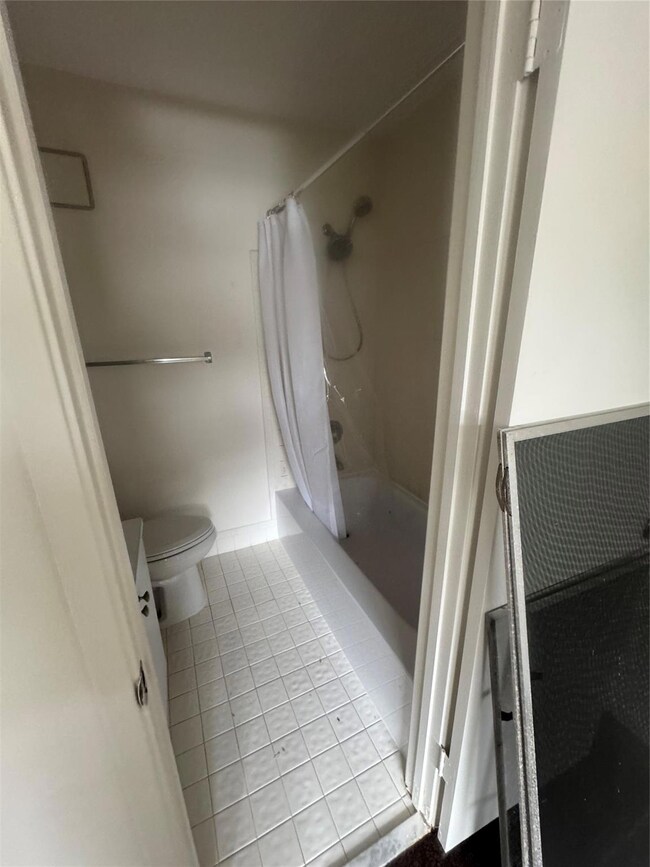 2845 NE 15th St unit 2845, Pompano Beach, FL 33062 - photo 5