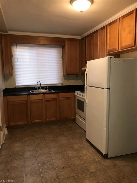 403 Gilmer Street Extension unit 3, Reidsville, NC 27320 - photo 2