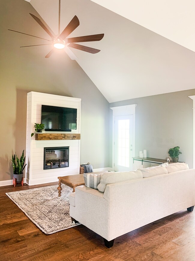 151 Uselton Rd, Shelbyville, TN 37160 - photo 7