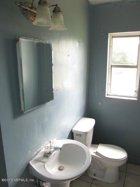 5031 Redstone Dr, Jacksonville, FL 32210 - photo 7