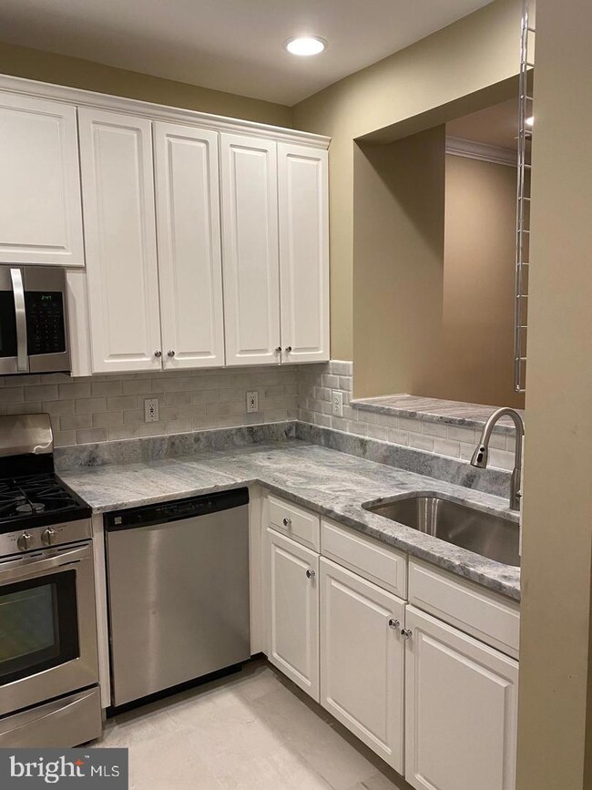 2330 14th St N unit 104, Arlington, VA 22201 - photo 4