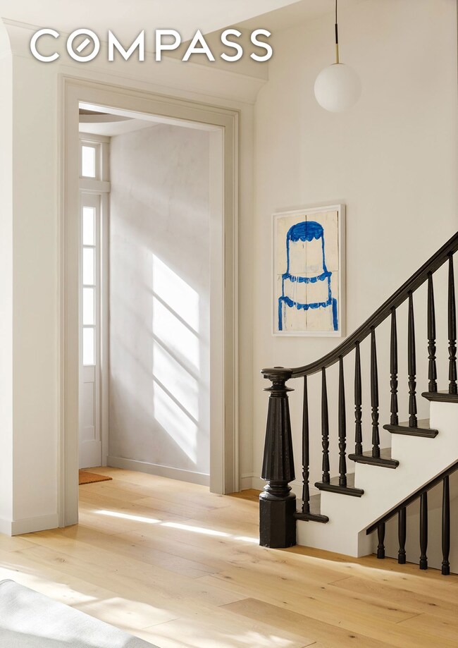 125 W 11th St, New York, NY 10011 - photo 5