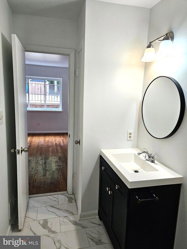 3861B Steppes Ct unit 3861B, Falls Church, VA 22041 - photo 7