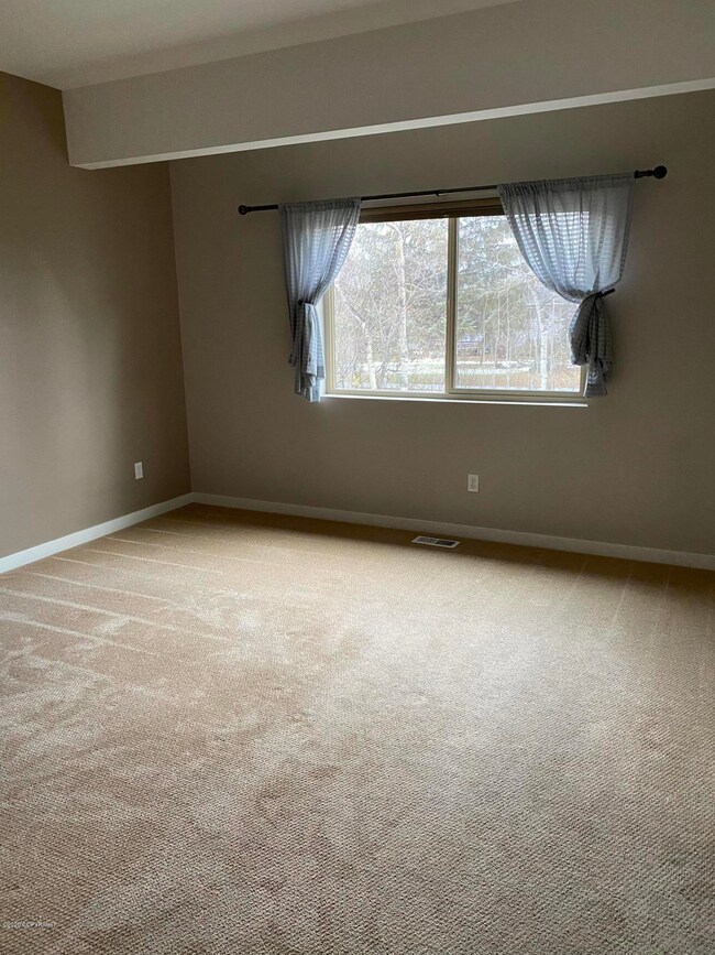 2543 Zion Ct, Anchorage, AK 99507 - photo 7