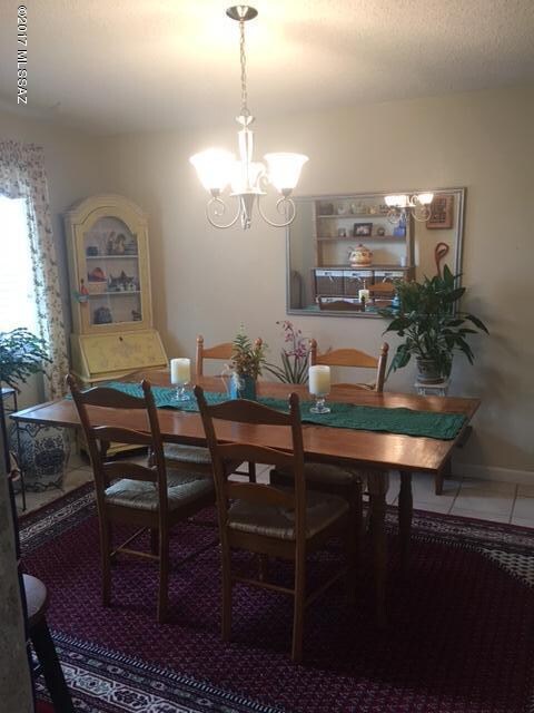 32nd 11 dining