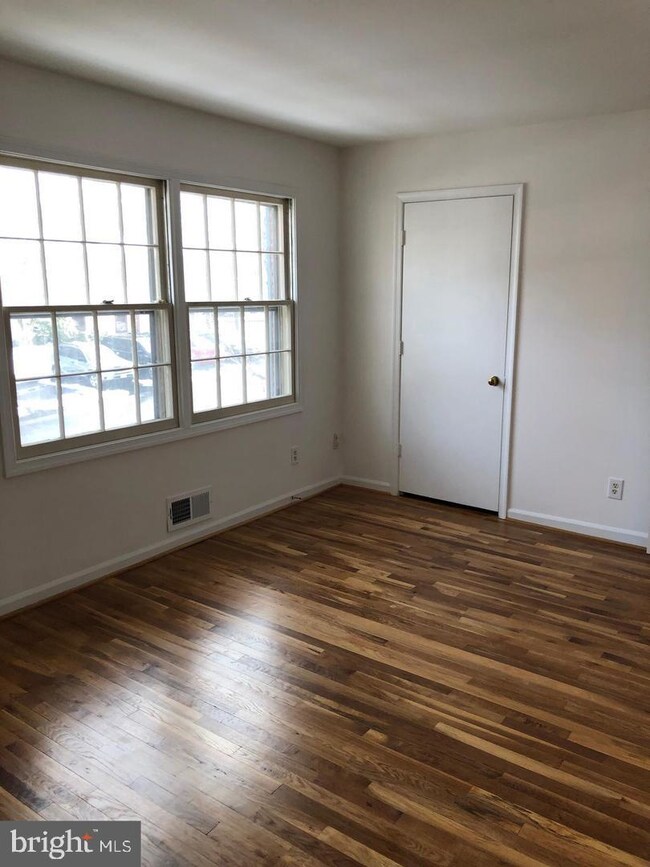 5914 Kingsford Rd unit 354, Springfield, VA 22152 - photo 6