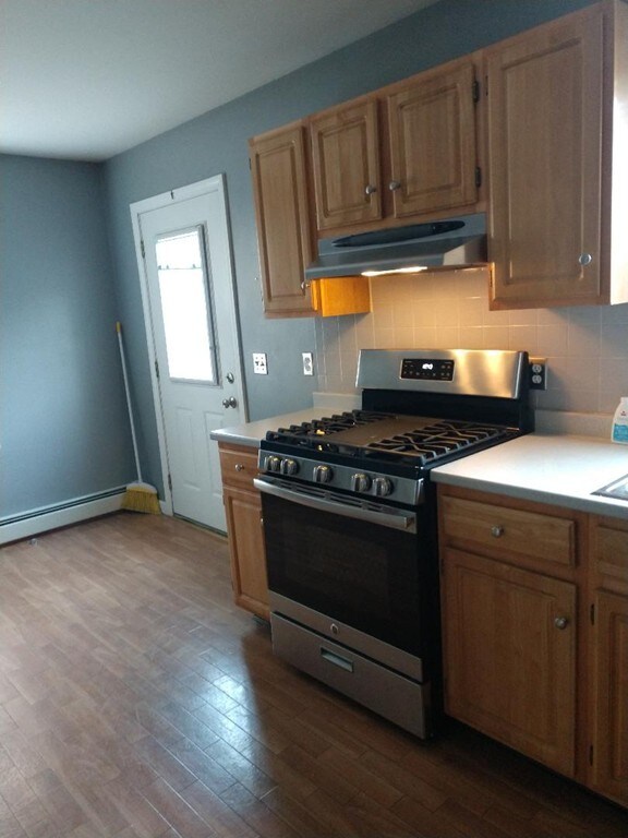 166 Arizona St unit 1W, Fall River, MA 02723 - photo 2