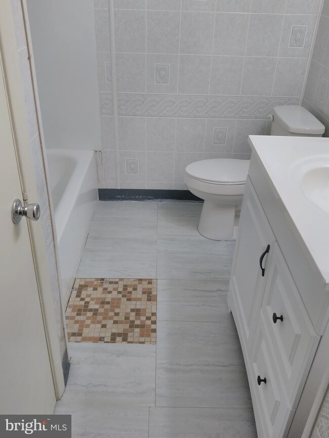 6011 Emerson St unit 615, Bladensburg, MD 20710 - photo 7