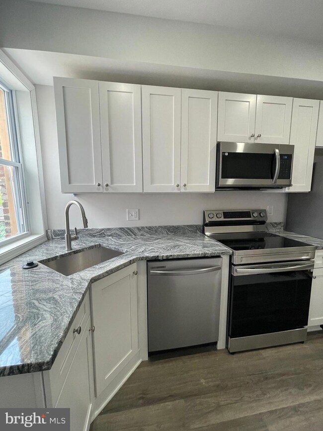 1505 N Wolfe St, Baltimore, MD 21213 - photo 7