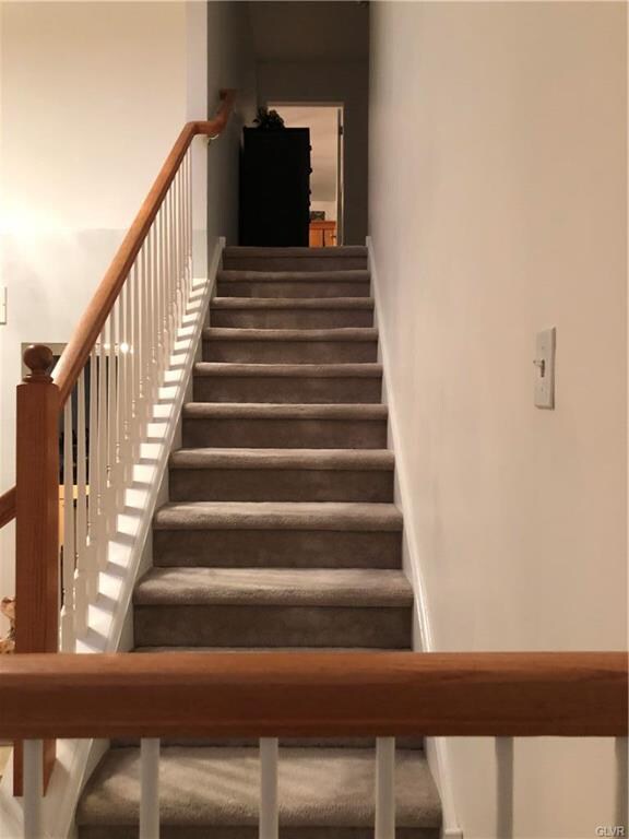 5539 Stonecroft Ln, Allentown, PA 18106 - photo 5