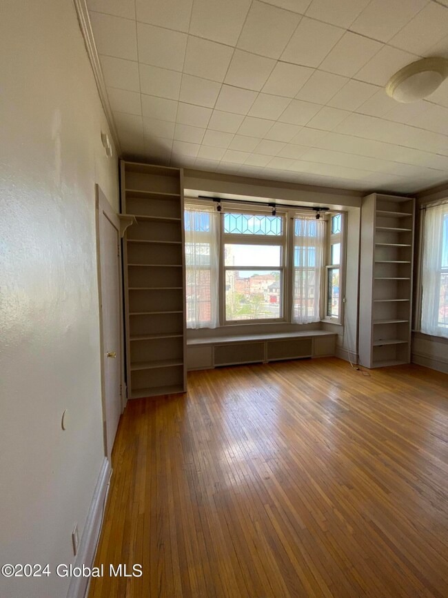 461 State St unit 3R, Albany, NY 12203 - photo 4