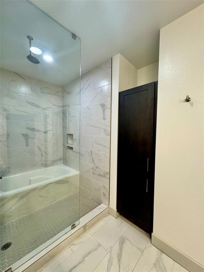 5607 Belmont Ave unit 120, Dallas, TX 75206 - photo 7