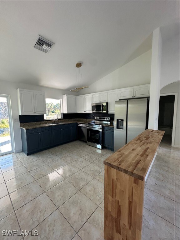 1224 Amherst St E, Lehigh Acres, FL 33974 - photo 3