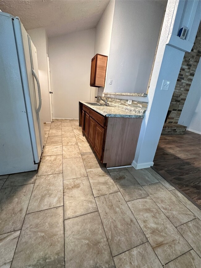 6623 Greenyard Dr, Houston, TX 77086 - photo 6