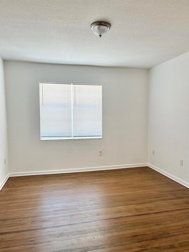 401 Northwood Rd unit 202, West Palm Beach, FL 33407 - photo 7