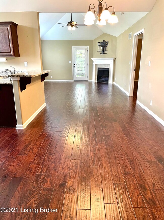 10610 Glenmary Springs Dr, Louisville, KY 40291 - photo 5