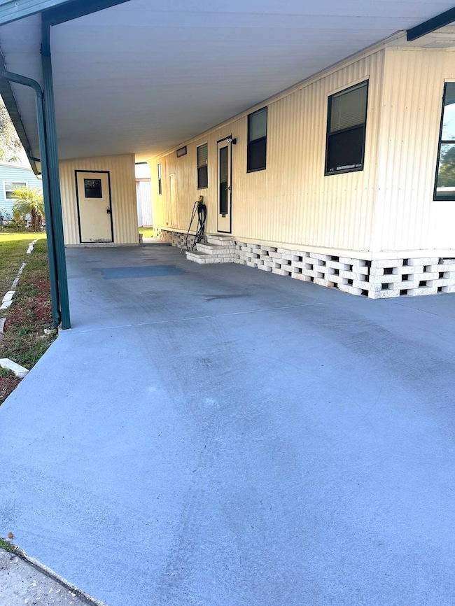 271 Odessa Dr, Lakeland, FL 33813 - photo 5