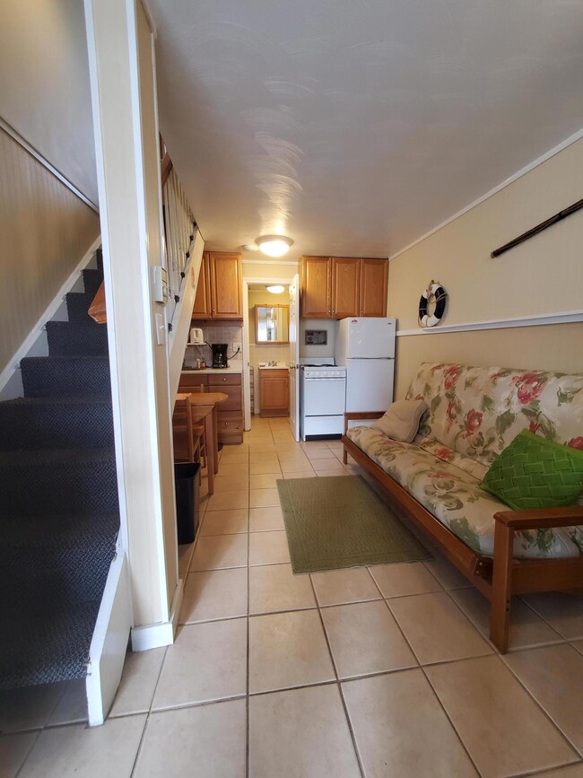 64 W Grand Ave unit 8, Old Orchard Beach, ME 04064 - photo 6