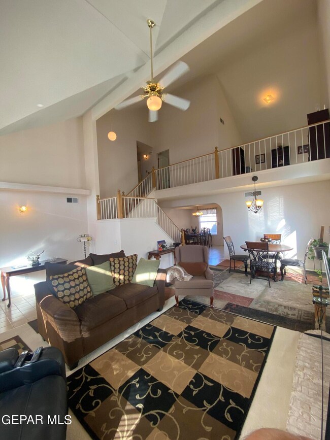 116 Lago Lindo Dr, Horizon City, TX 79928 - photo 5