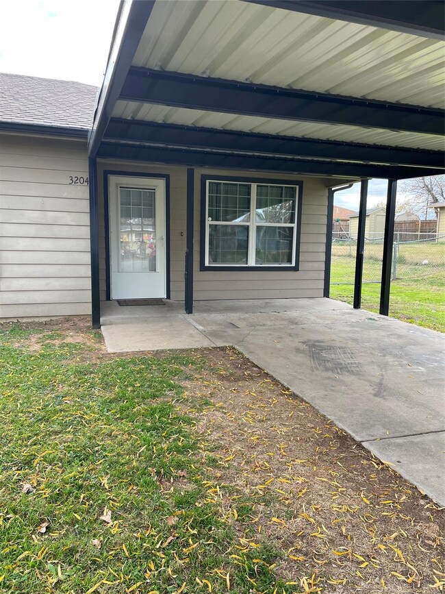 3204 Highview Ct, Granbury, TX 76049 - photo 2