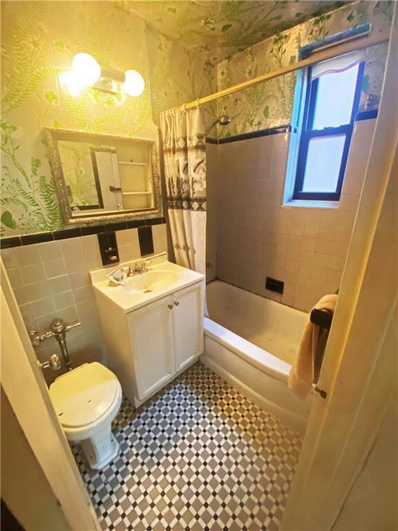 711 Montauk Ct unit 4B, Brooklyn, NY 11235 - photo 5