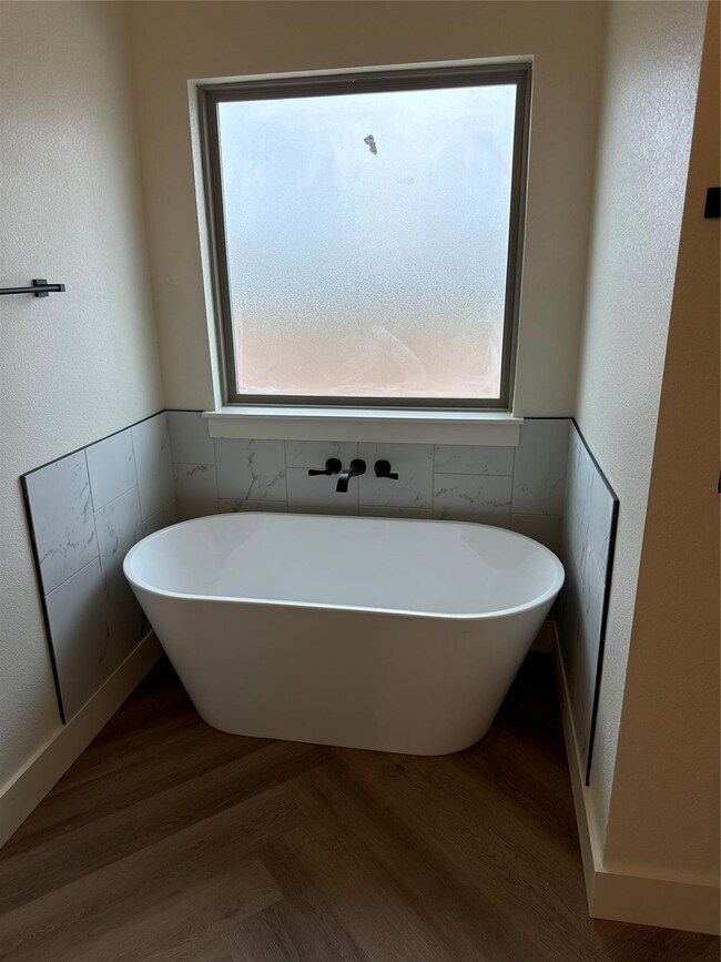 1049 Bermes Ct, Brock, TX 76087 - photo 7