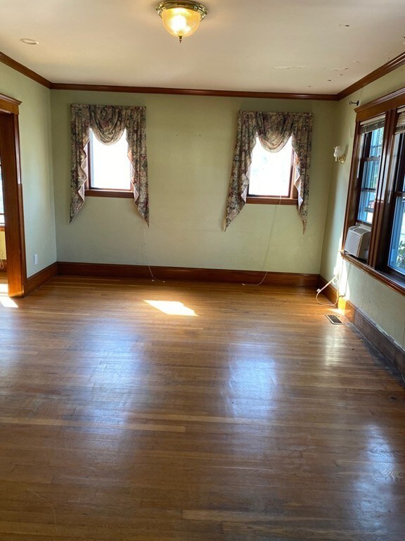 69 Baker St unit 1, West Roxbury, MA 02132 - photo 3