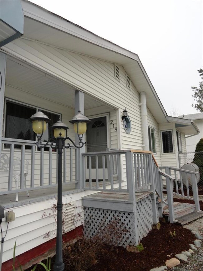 218 Humphrey Ln, Grants Pass, OR 97527 - photo 3