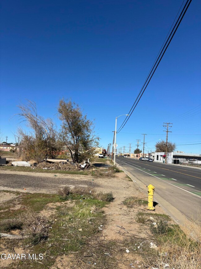 000 6th St E, Palmdale, CA 93550 - photo 7