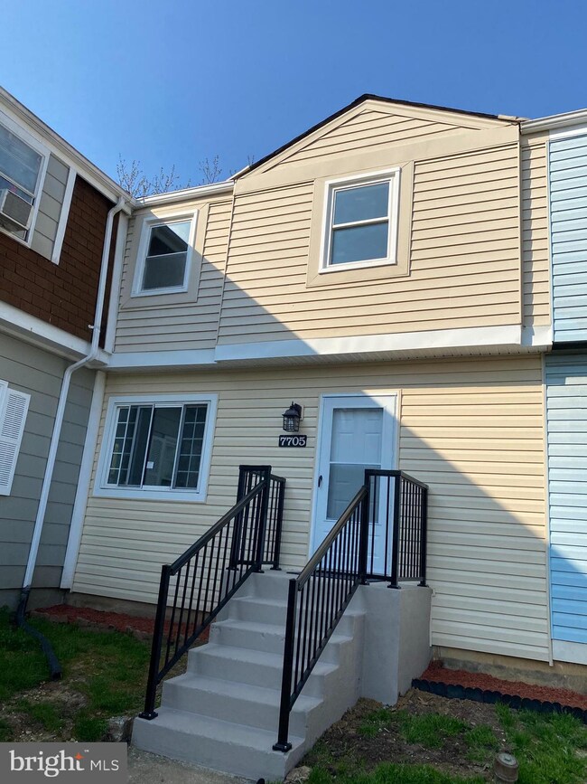 7705 Michele Dr, Hyattsville, MD 20785 - photo 2
