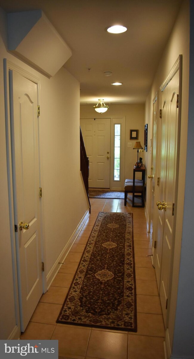 9119 Marlove Oaks Ln, Owings Mills, MD 21117 - photo 4