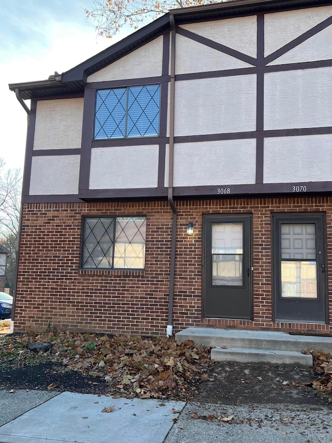 3068 Highcliff Ct unit 3068, Columbus, OH 43231 - photo 2