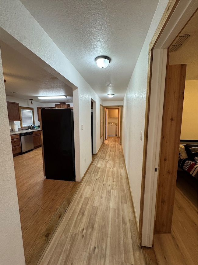 404 N Hannaford St, Granbury, TX 76048 - photo 6