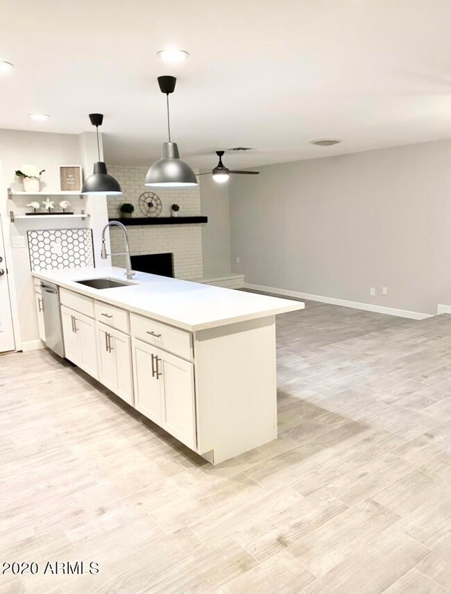 1810 W Butler Dr, Phoenix, AZ 85021 - photo 5