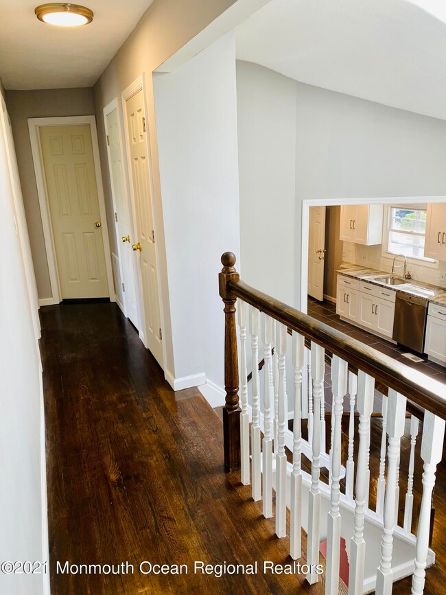 8 Manymind Ave, Atlantic Highlands, NJ 07716 - photo 4