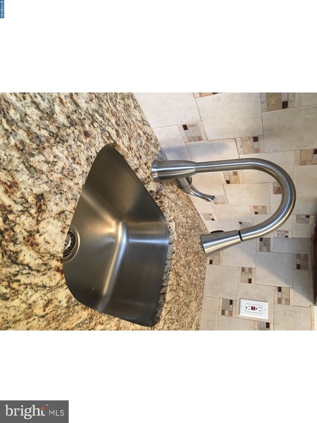 1504 Delaware Ave unit 1A, Wilmington, DE 19806 - photo 6