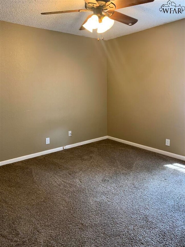 1204 Harvey Dr, Wichita Falls, TX 76302 - photo 7