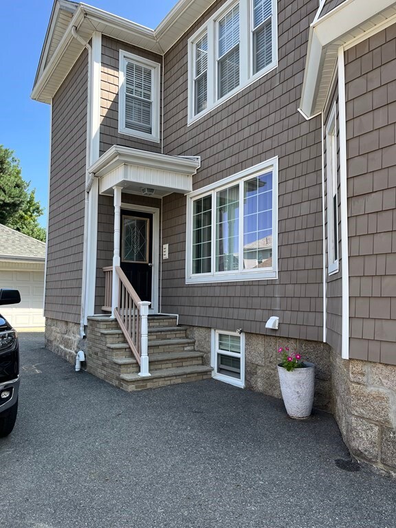 628 Weetamoe St unit 630, Fall River, MA 02720 - photo 4