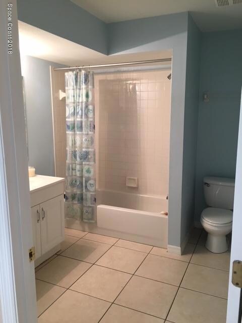 Bathroom downstairs
