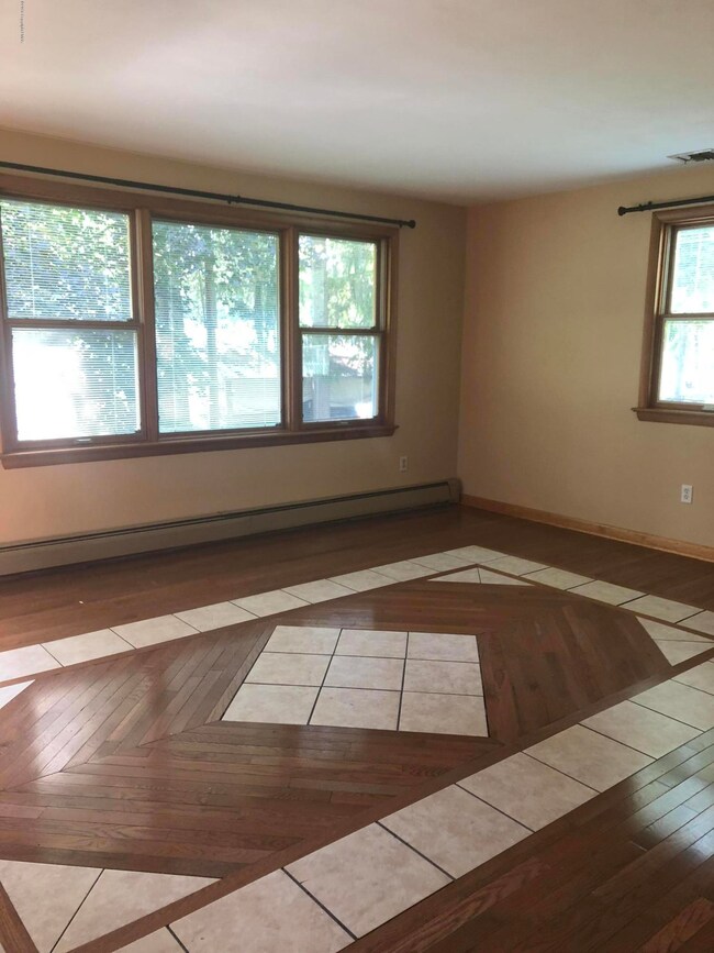 510 Schubert Rd, East Stroudsburg, PA 18301 - photo 2