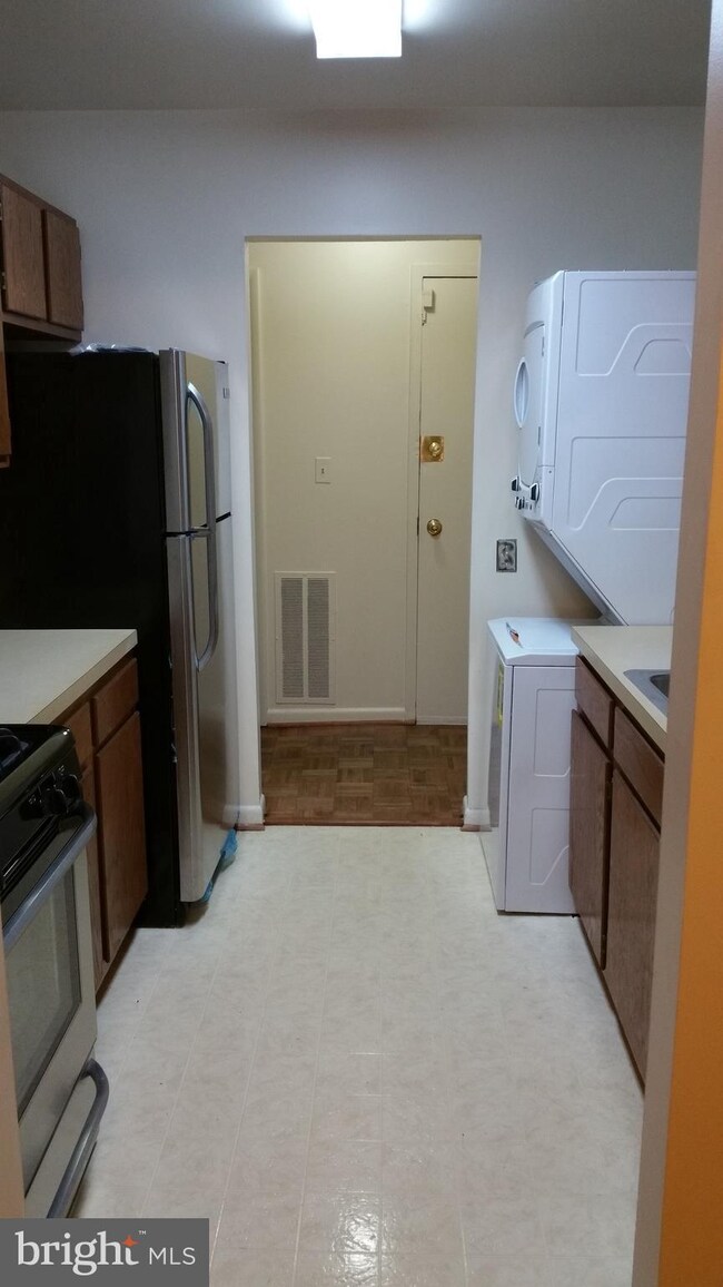 3368 Hewitt Ave unit 302, Silver Spring, MD 20906 - photo 6