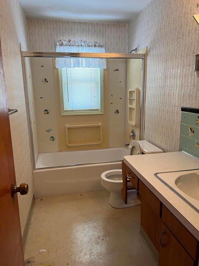 76 Pinewood Dr, Columbus, OH 43213 - photo 6