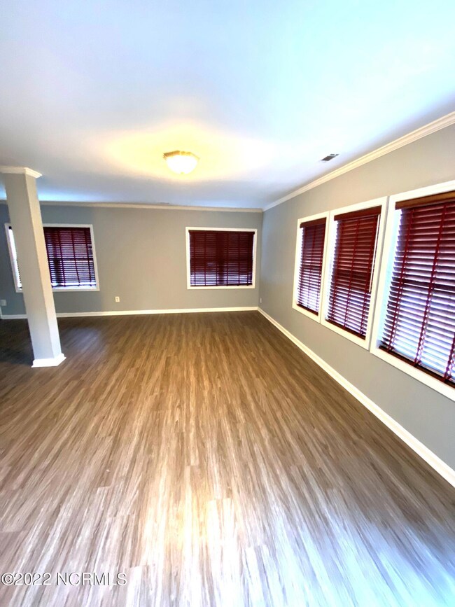 400 Country Club Rd, Jacksonville, NC 28546 - photo 3