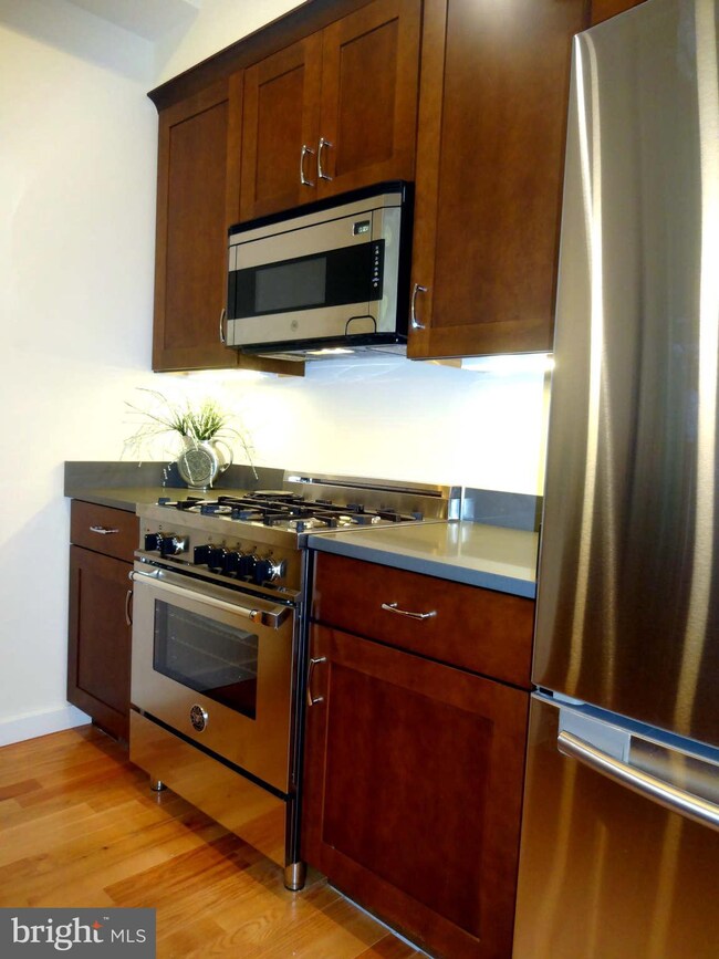 1930 Biltmore St NW unit 2, Washington, DC 20009 - photo 4