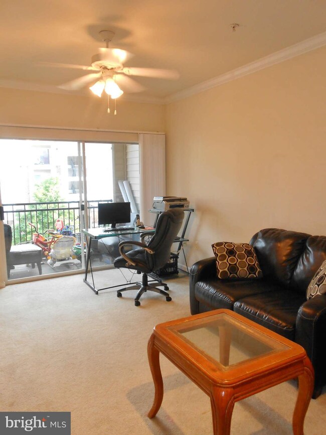 12900 Centre Park Cir unit 306, Herndon, VA 20171 - photo 6