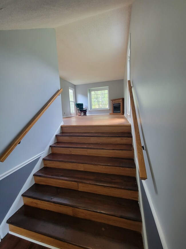 303 Deerfield Cir, Manchester, TN 37355 - photo 7