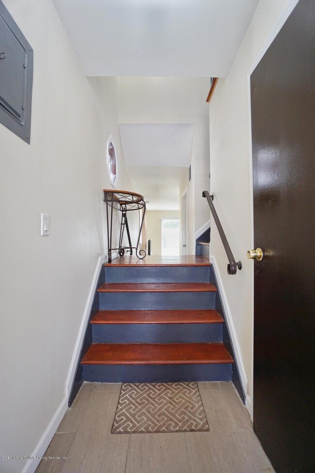394 Leverett Ave, Staten Island, NY 10308 - photo 2