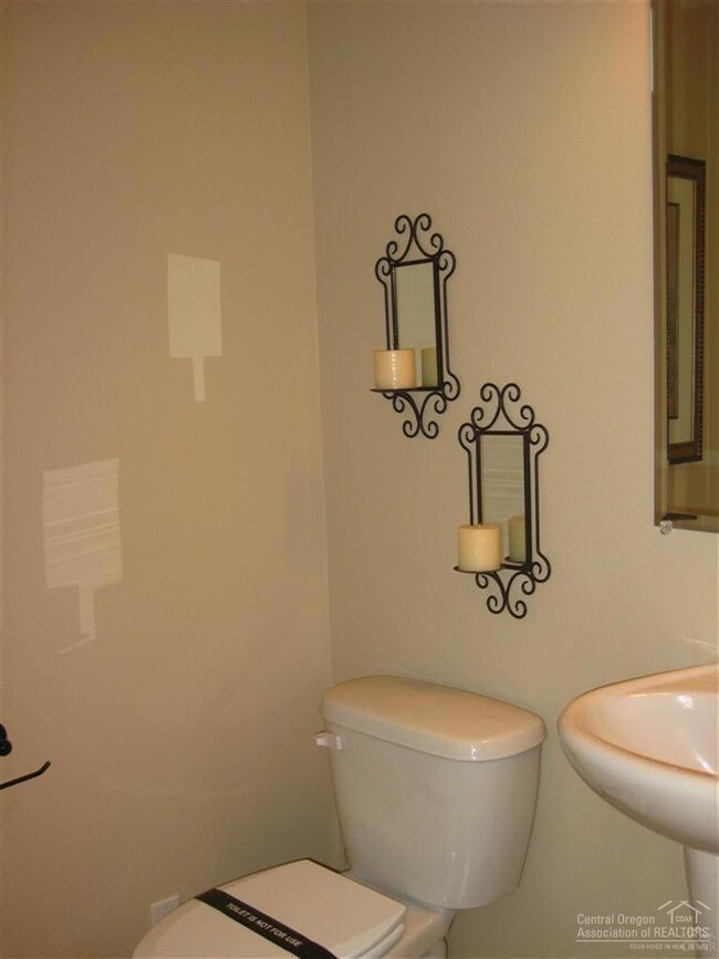 unlisted-address, Bend, OR 97702 - photo 6