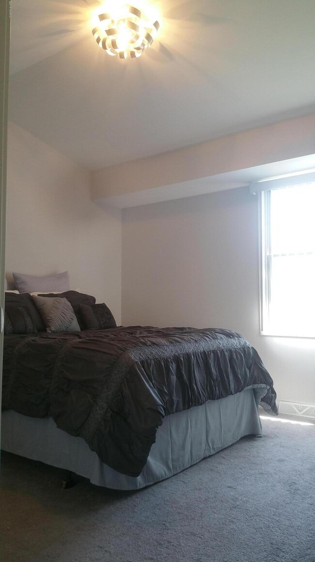 6934 Springtree Ln SW unit 6, Grand Rapids, MI 49548 - photo 3