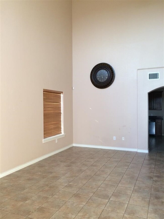 603 Waxwing Cedar Dr, Laredo, TX 78045 - photo 2